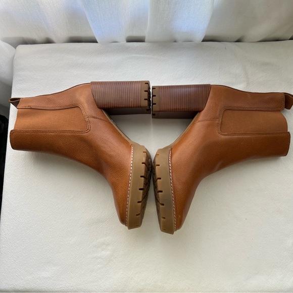 Tory Burch Chelsea 70mm Lug Sole Bootie in Camel - Picture 6 of 11